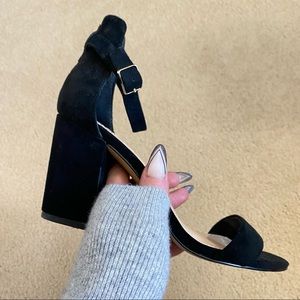 Vince Camuto Sandals